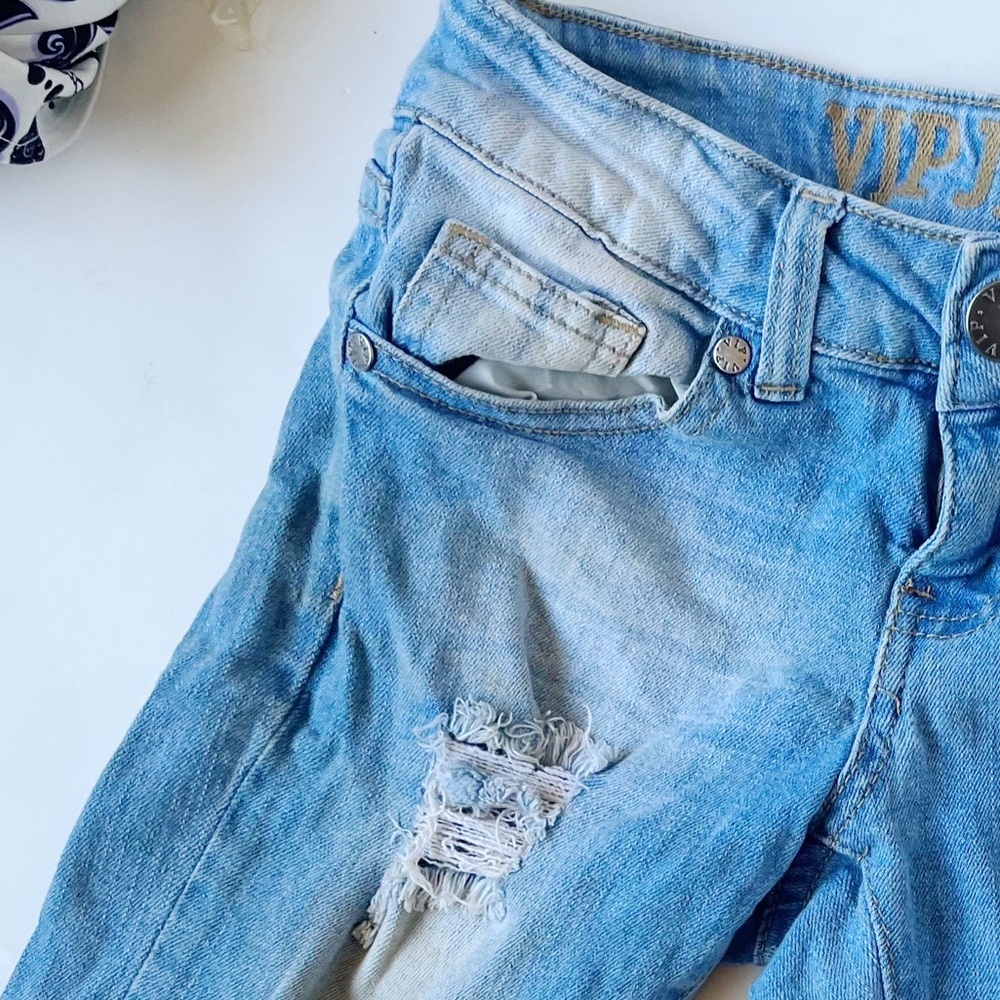 VIP Jean Shorts Distressed Look - Picture 6 of 6